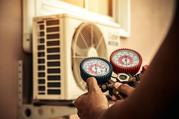 Professional Ac Installation technician working in Cumby, TX